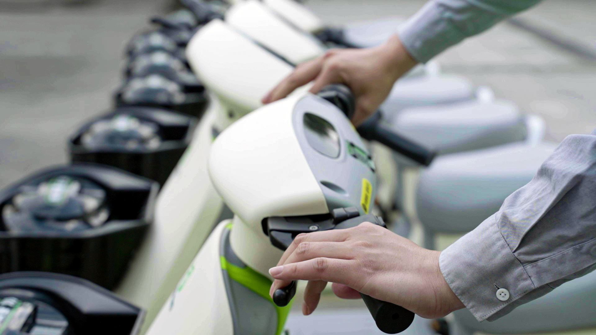 城市共享電動(dòng)車 城市共享電動(dòng)車